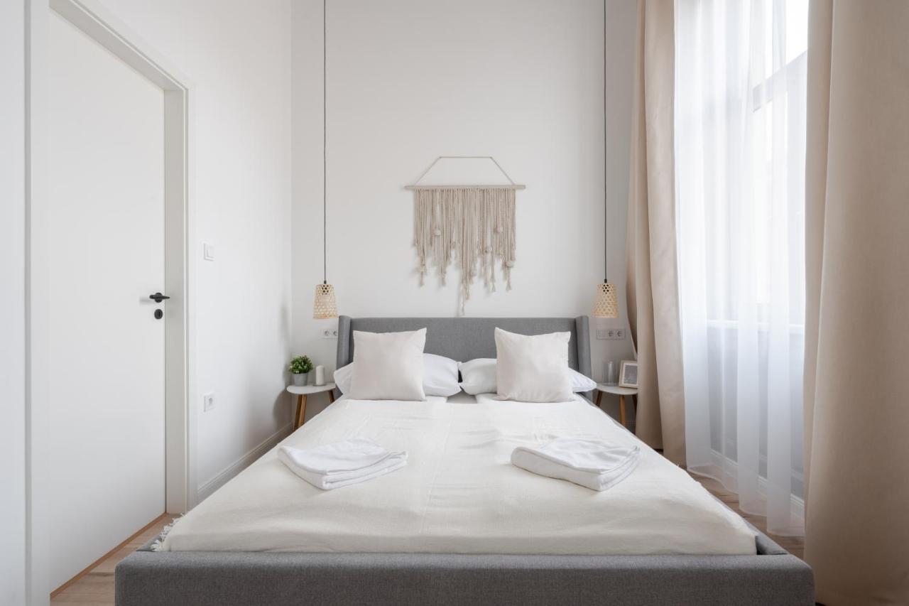 A62 - Akacfa Street Central Residence - Best Location By Bqa Βουδαπέστη Εξωτερικό φωτογραφία