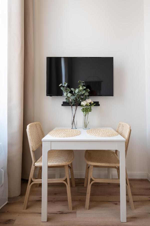 A62 - Akacfa Street Central Residence - Best Location By Bqa Βουδαπέστη Εξωτερικό φωτογραφία