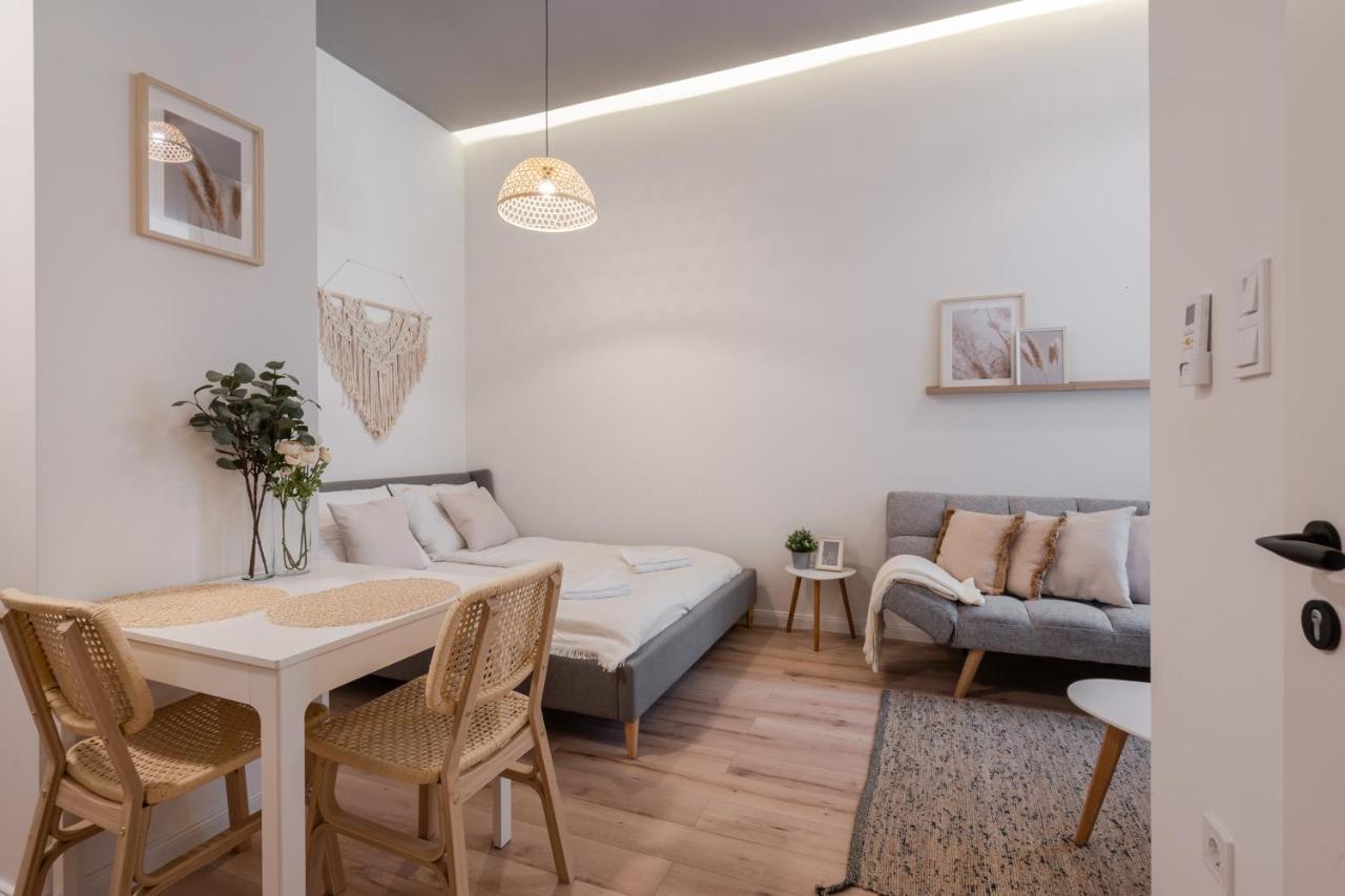 A62 - Akacfa Street Central Residence - Best Location By Bqa Βουδαπέστη Εξωτερικό φωτογραφία